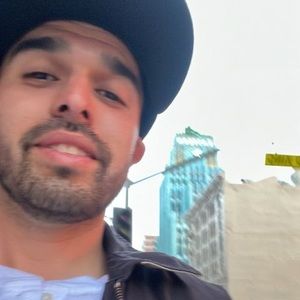 Meet your Posher, Javier